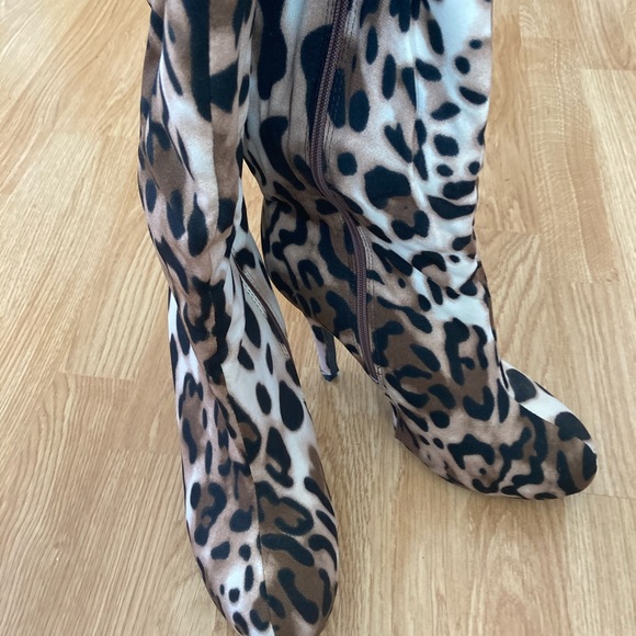 Mid calf LEOPARD boots 10 super comfy and soft - Picture 2 of 5